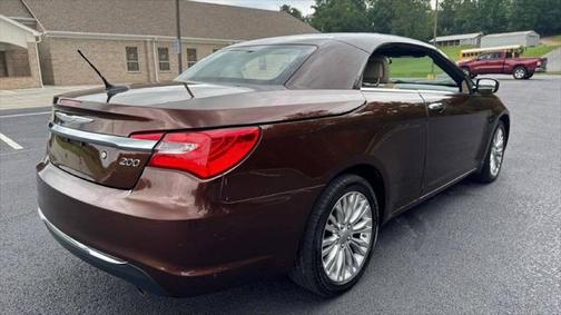2012 Chrysler 200 Limited
