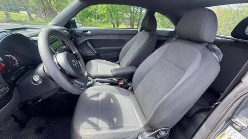 Platinum Gray Metallic 2014 Volkswagen Beetle 2.5L