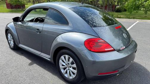 Platinum Gray Metallic 2014 Volkswagen Beetle 2.5L