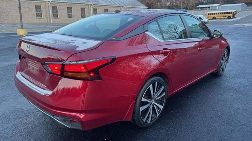 2020 Nissan Altima SR FWD