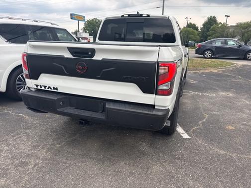 2024 Nissan Titan PRO-4X