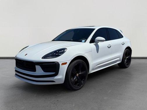 White 2024 Porsche Macan Base