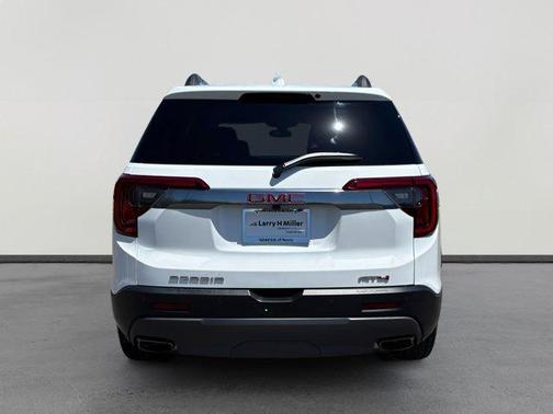 Summit White 2023 GMC Acadia AT4