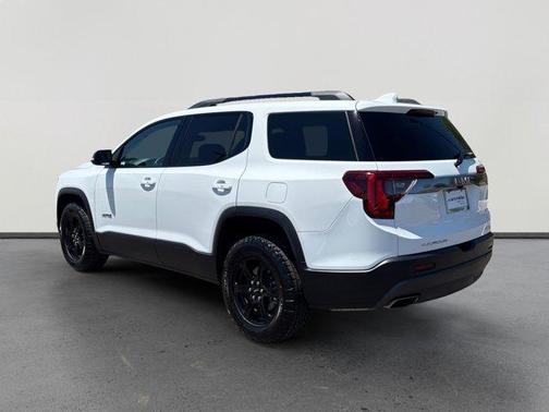 Summit White 2023 GMC Acadia AT4