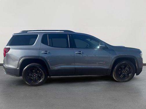 2020 GMC Acadia AT4