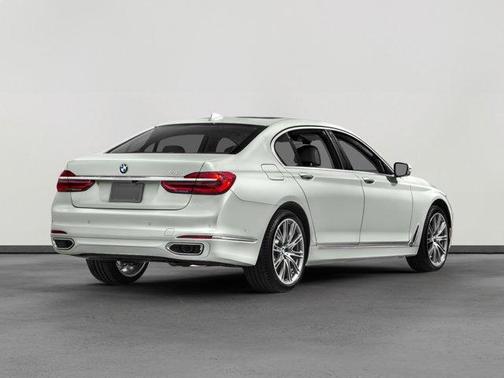 2018 BMW 740 i