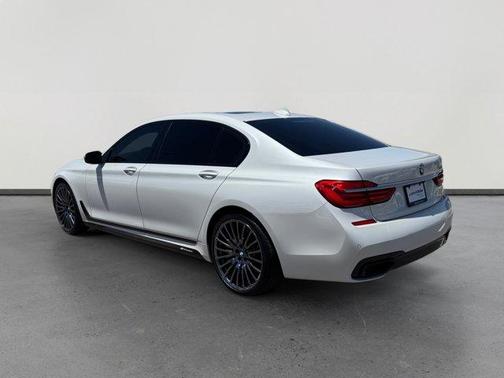 2018 BMW 740 i