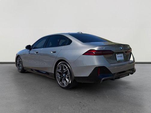 Gray Metallic 2025 BMW i5 eDrive40