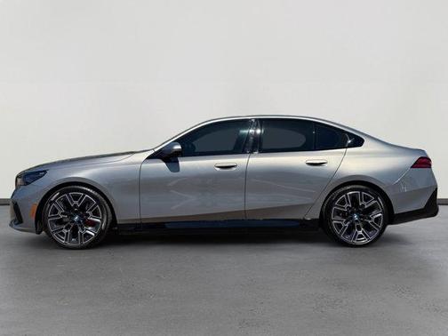 Gray Metallic 2025 BMW i5 eDrive40
