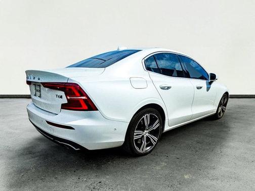2021 Volvo S60 INSCRIPTION