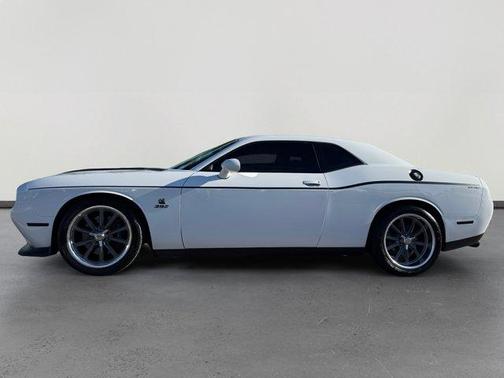 2018 Dodge Challenger 392 Hemi Scat Pack Shaker