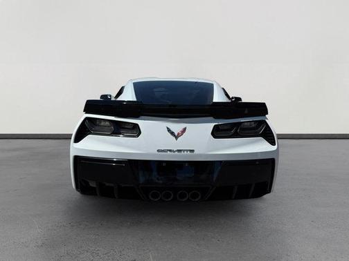 Arctic White 2019 Chevrolet Corvette Stingray