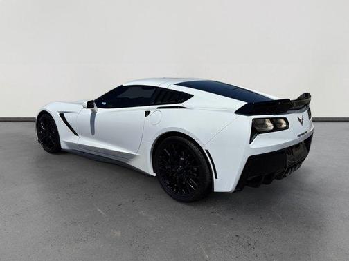 Arctic White 2019 Chevrolet Corvette Stingray