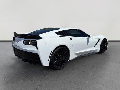 Arctic White 2019 Chevrolet Corvette Stingray
