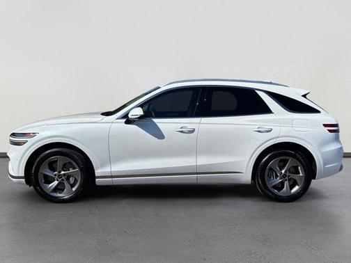 Uyuni White 2026 Genesis GV70 2.5T Advanced