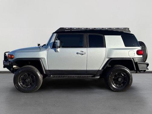 Silver 2007 Toyota FJ Cruiser