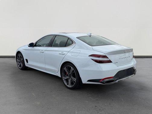 2025 Genesis G70 2.5T