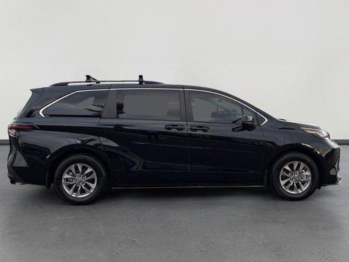Black 2023 Toyota Sienna LE