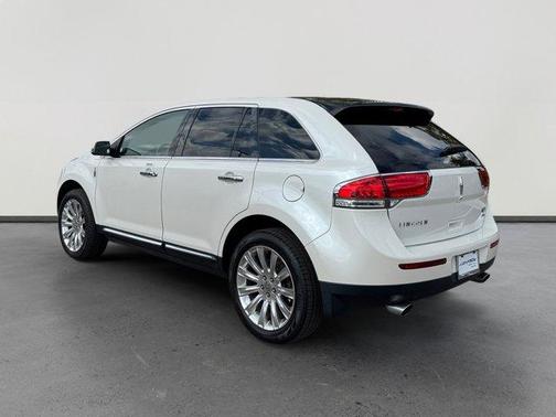 2014 Lincoln MKX Base