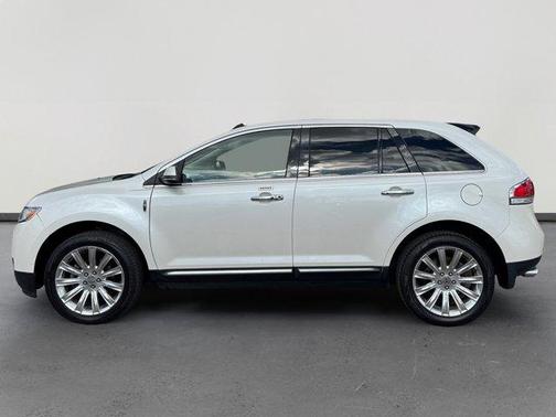 2014 Lincoln MKX Base