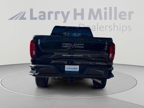 Onyx Black 2022 GMC Sierra 3500 AT4