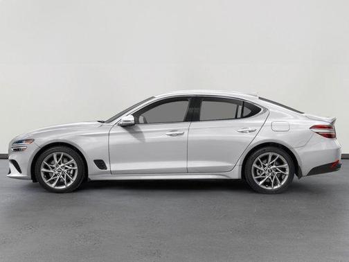 2022 Genesis G70 2.0T