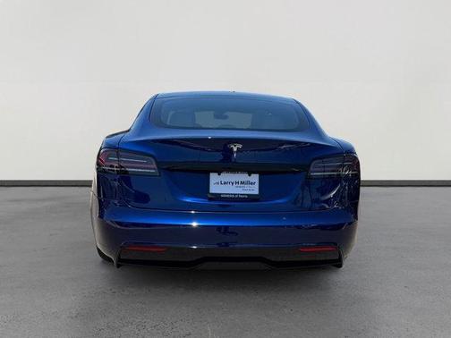 2022 Tesla Model S Base