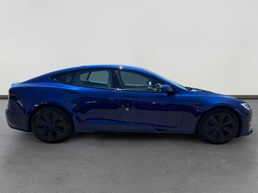 2022 Tesla Model S Base