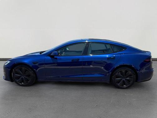 2022 Tesla Model S Base