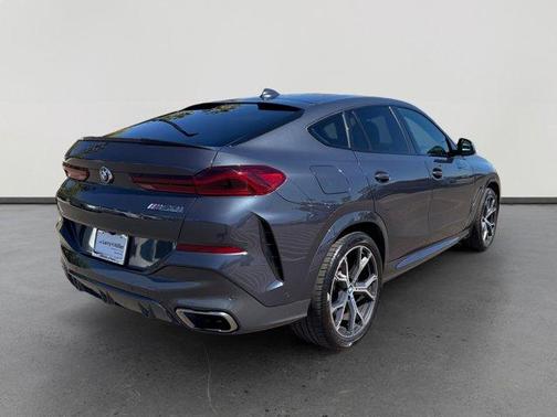 2022 BMW X6 M50i