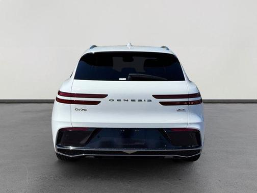 Alta White 2026 Genesis GV70 2.5T