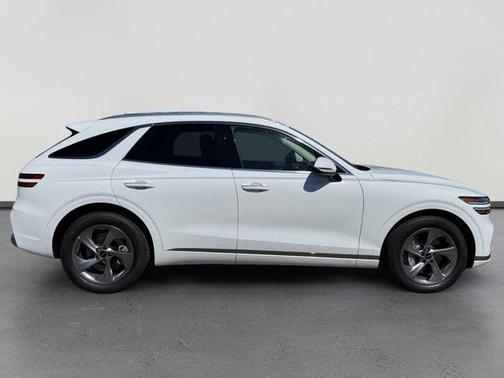 Alta White 2026 Genesis GV70 2.5T