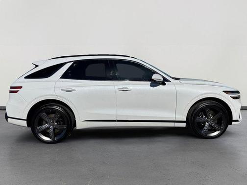 Uyuni White 2025 Genesis GV70 3.5T Sport