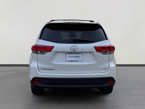 2019 Toyota Highlander 