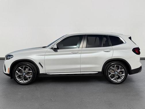 Mineral White Metallic 2022 BMW X3 sDrive30i