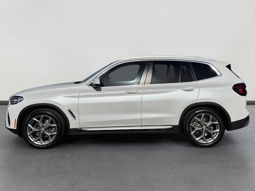 Mineral White Metallic 2022 BMW X3 sDrive30i
