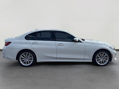 2023 BMW 330 i