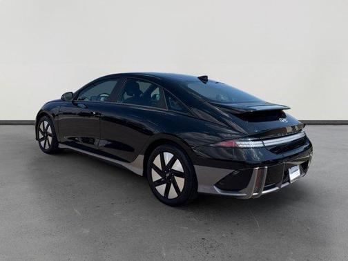 Onyx Black 2024 Hyundai IONIQ 6 SE