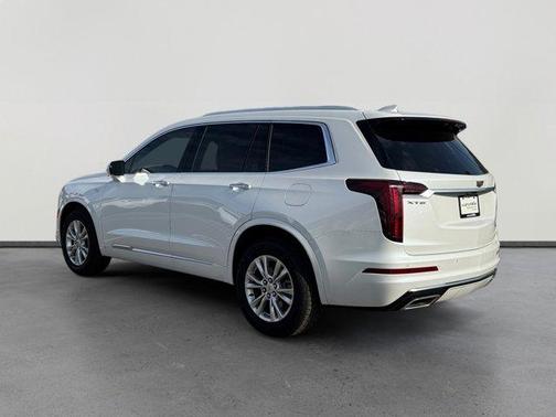 2023 Cadillac XT6 Luxury FWD