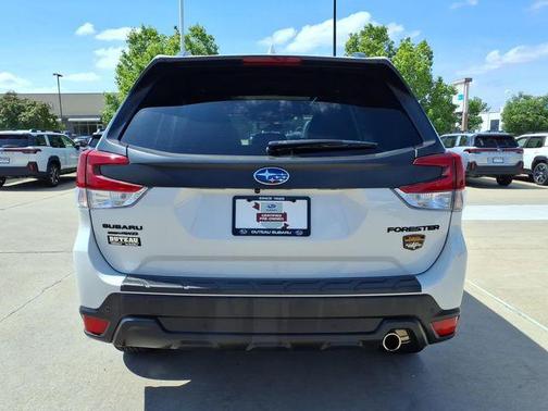 Crystal White Pearl 2022 Subaru Forester Wilderness