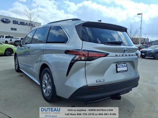 2021 Toyota Sienna LE