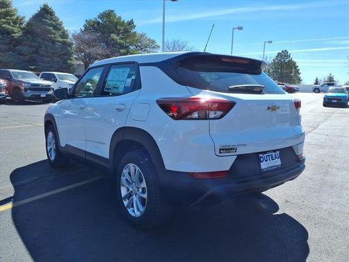Summit White 2026 Chevrolet Trailblazer LS