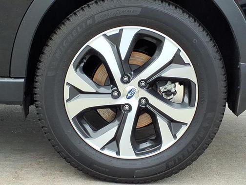 Crystal Black Silica 2020 Subaru Outback Touring XT