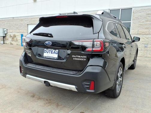 Crystal Black Silica 2020 Subaru Outback Touring XT