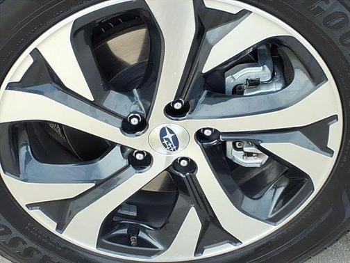 Crystal White Pearl 2021 Subaru Outback Touring