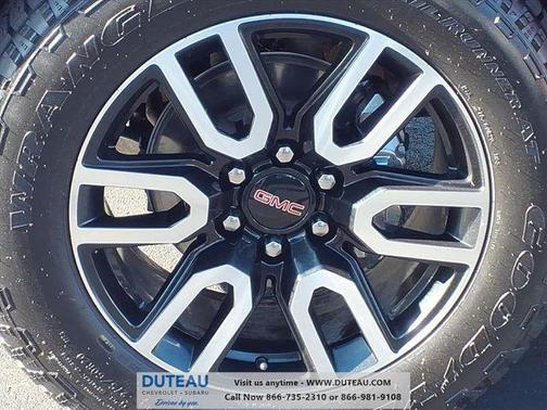 2023 GMC Yukon 4WD AT4