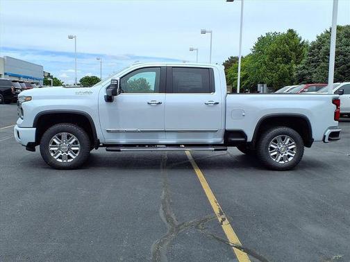 Polar White 2026 Chevrolet Silverado 2500 High Country