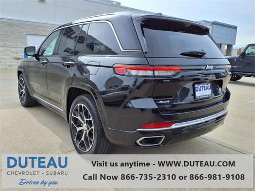 2022 Jeep Grand Cherokee Summit