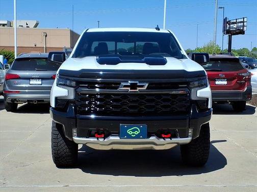 Summit White 2025 Chevrolet Silverado 1500 ZR2