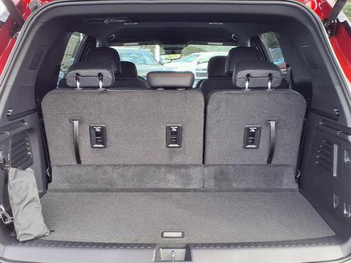 Radiant Red 2026 Chevrolet Traverse AWD Z71